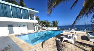 Ventana Va101 at Arecibo 681 Ocean Drive