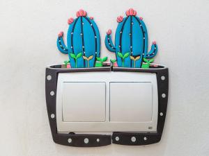 Sunny Apartment Near Paseo