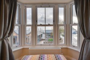 Sea View - Saundersfoot