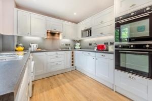 3 Bed in Broad Haven oc-w27772