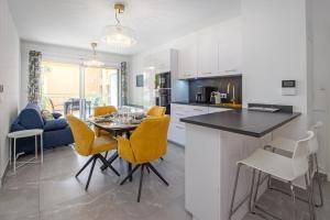 Appartements Joli deux pieces - Terrasse - Parking - EB : photos des chambres