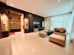 Exclusive Bungalow Private & Peaceful in Miri Ocean Park 5BR