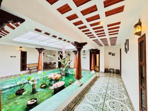 Courtyard Castle Heritage Resort - Private Villa & Rooms