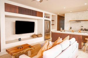 ESSENTIA luxury jungle 2br with private pool