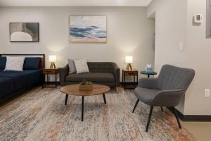 Charming Studio in Historic Five Points South 07