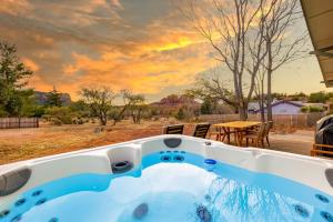 Sedona Chapel Escape with Private Hot Tub and Views
