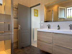 LEscapade Jaune - Jacuzzi, Wi-Fi, tout équipée