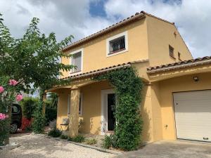 LEscapade Jaune - Jacuzzi, Wi-Fi, tout équipée