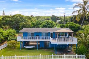 4BR Kona Home with Ocean Views and AC!