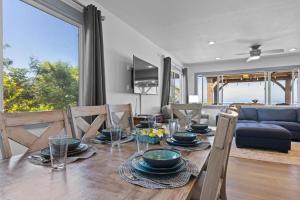 4BR Kona Home with Ocean Views and AC!