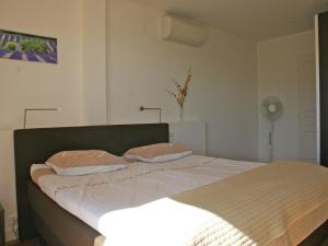 Villas Villa in Varl with Pool and Hill Views : photos des chambres