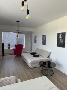 Modern beautiful apartment close to the center