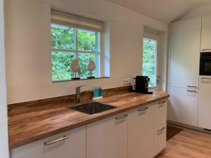 Beautiful holiday home Zeeroos in Zeeland