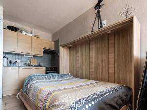 Studio in Ostend with Stunning Sea Views