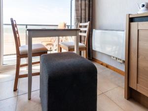 Studio in Ostend with Stunning Sea Views