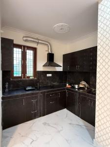 Fully furnished 2BHK At Sahastradhara road