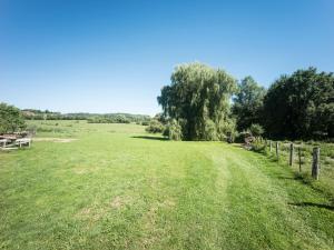 Appartements Apartment in Darney with Meadow Views : Appartement 2 Chambres