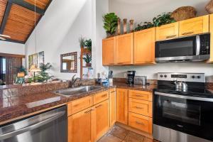 Keauhou Kona Surf & Racquet Club#3-302