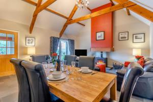 Little Hill End Stables - Reynoldston