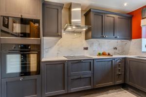 Little Hill End Stables - Reynoldston