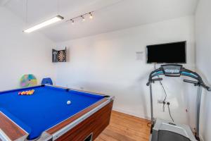 Bryn-Y-Mor- Cardigan