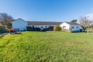 Bryn-Y-Mor- Cardigan