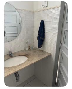 Quarto em área nobre central da cidade