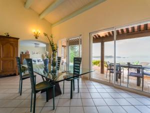 Villas Villa in Hyeres near Beach & Pool : photos des chambres