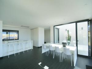 Villas Villa in Albitreccia with Bay Views : photos des chambres