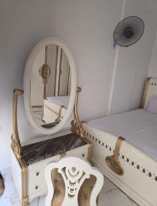 Porto Said بورتوسعيد شاليه ثلاث حجرات وثلاثة حمام وصاله مكيف بالكامل وبلكونه وانترنت عدد 7 أسره