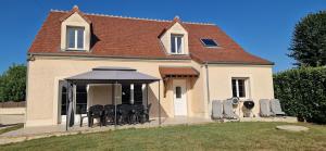 Maison 12 personnes au bord de lYonne