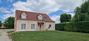 Maison 12 personnes au bord de lYonne