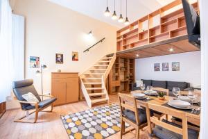 Central - Colourful - Cozy