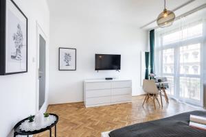 Stylish studio great location