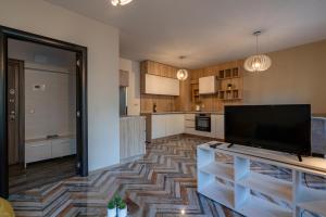 Bright 1BDR Apartment with a Balcony