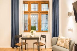 Very Central - Calm Studio