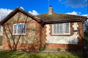 Larners Lodge by Winterton Cottages