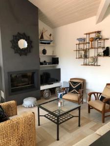 Maisons de vacances Beautiful Duplex House With Terrace and garden : photos des chambres