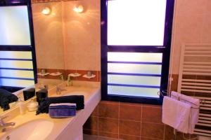 Maisons de vacances Beautiful Duplex House With Terrace and garden : photos des chambres