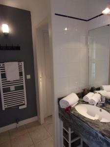 Maisons de vacances Beautiful Duplex House With Terrace and garden : photos des chambres