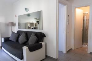 Lillis sunshine apartment