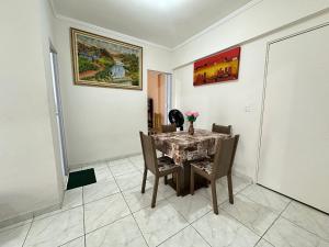 Praia da Mirim - Apto a 100m do Mar