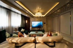 Sanctum Suites Luxe 2BR in Kurseong, Scenic Views