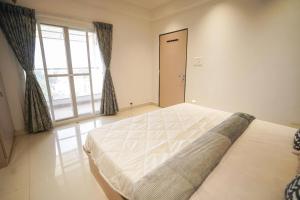 Elegant 4BHK Home Perfect for Families and Groups