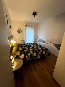 New apt at the slopes with private parking