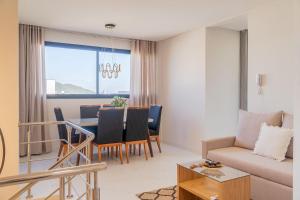 Cobertura duplex com 02 suítes