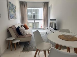 Apto moderno, novo e estiloso com estrutura de Resort a 4 min da Olivia Flores