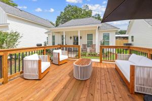 New Breezy Cottage - King Bed - Mini-Golf - Park