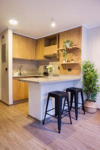 Romantic Retreat Centro Apt w Terrace