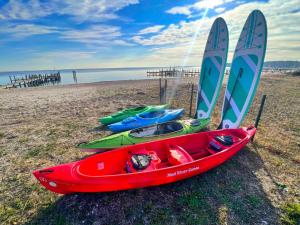 Indoor Pool, Beach, Game & Movie Cottage Sleeps 21